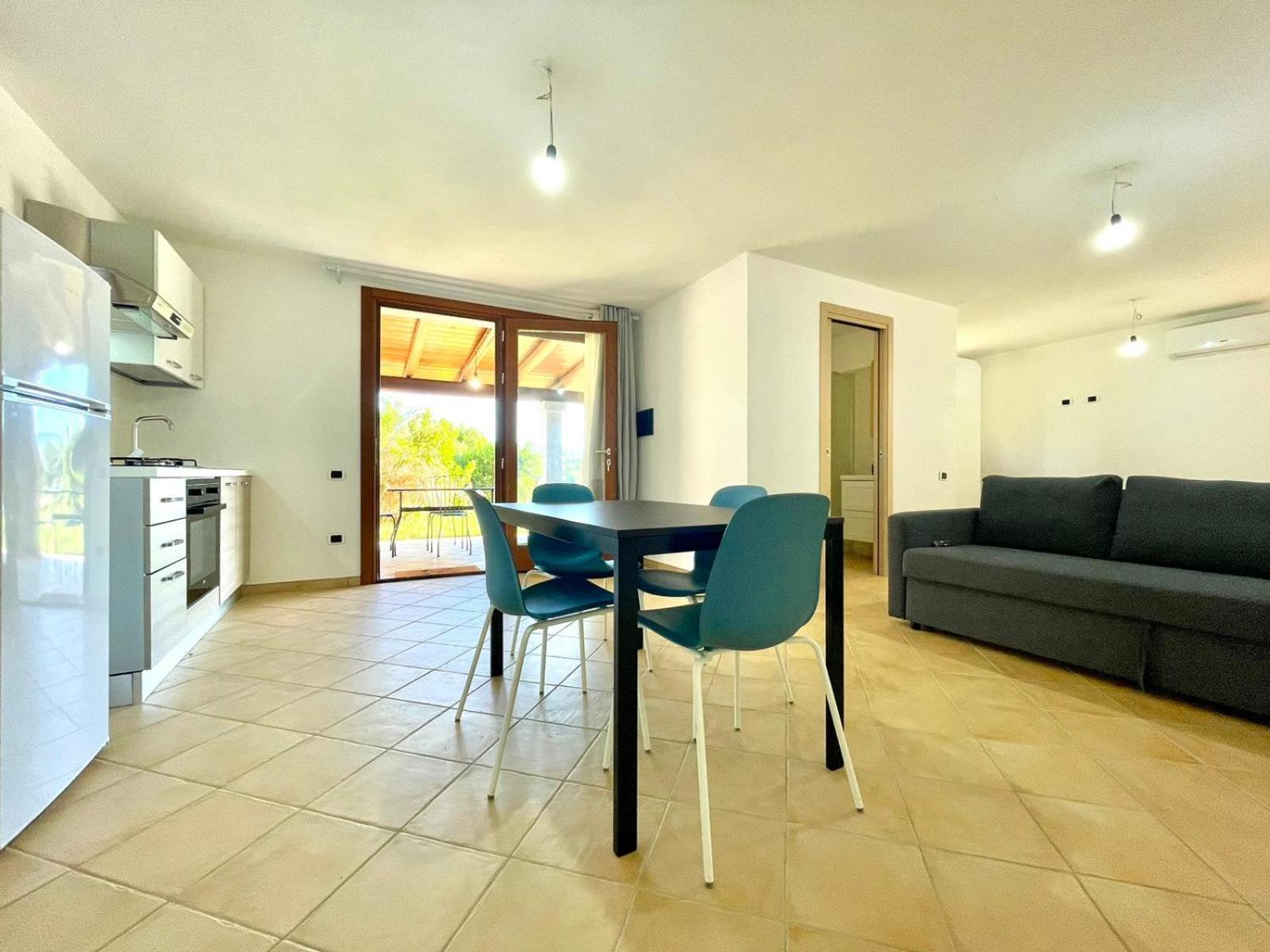 Cronta Apartments Bari Sardo Exteriör bild