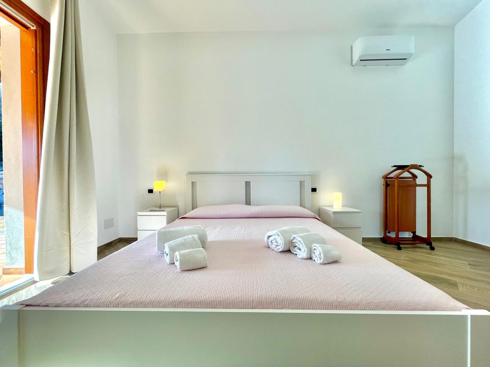 Cronta Apartments Bari Sardo Exteriör bild